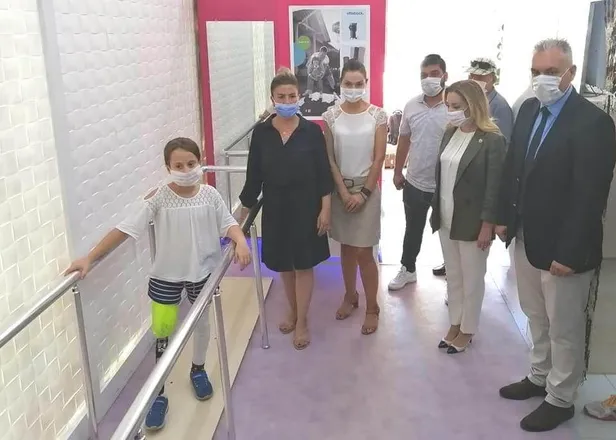 Bacağının üzerinden hafriyat kamyonu geçen küçük Aylin'den güzel haber! Protez bacağına kavuştu-3