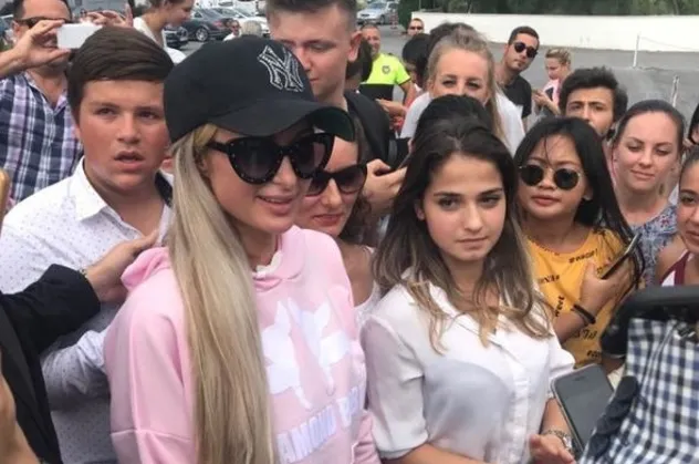 Paris Hilton turne için Kıbrıs'a geldi