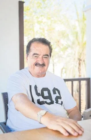İbrahim Tatlıses, Alişan, Burak Özçivit ve diğer ünlülerden yerli ve milli otomobile tam not! Ön satış için sıraya girdiler...-8