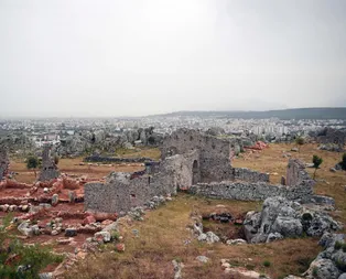 2 bin 200 yıllık şehir gün yüzüne çıkarıldı
