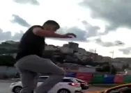 Bir şehir magandası daha! İstanbulda dehşete düşüren olay! Tartıştığı kadın sürücünün aracına çıktı, camları kırdı