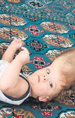 Başkan Erdoğan'ın desteğiyle  İngiltere'de ameliyat edilen siyam ikizleri Derman ve Yiğit ilk adımlarını attı