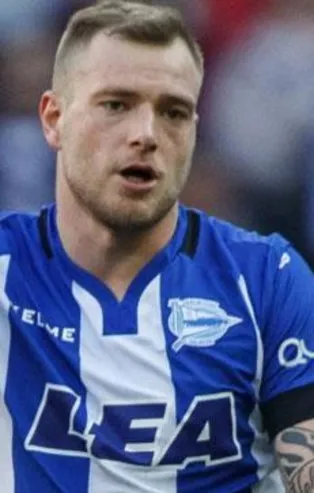 Alaves Guidetti’yi bırakmıyor!