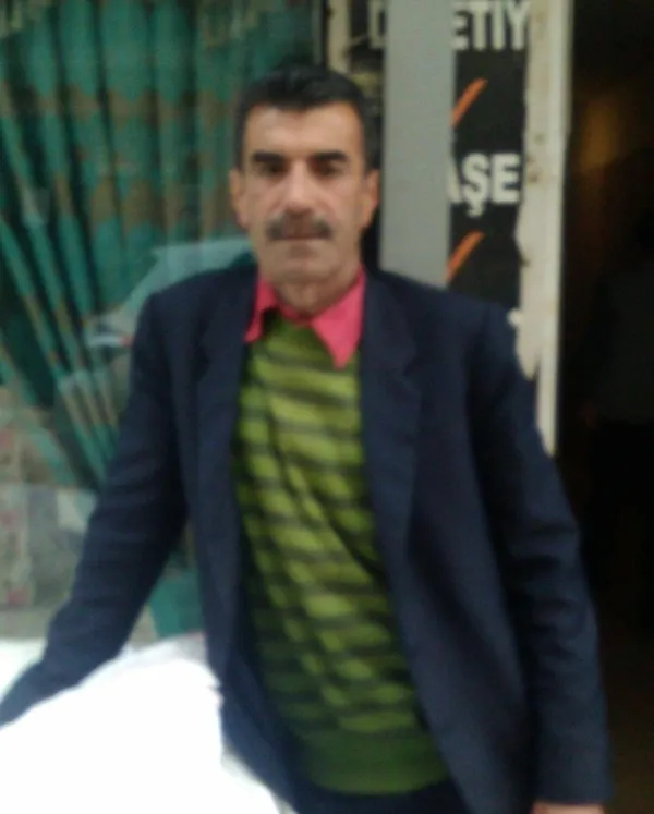 adanada-6-ay-once-evlendigi-kendisinden-30-yas-buyuk-kocasini-14-yasindaki-ogluyla-birlikte-sopayla-bogarak-ol-1652688087964.jpg Adana'da 6 ay önce evlendiği kendisinden 30 yaş büyük kocasını 14 yaşındaki oğluyla birlikte sopayla boğarak öldüren kadın tutuklandı-10