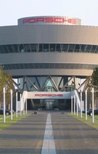 Alman otomotiv devi Porsche'a polis baskını