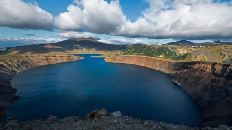 7-bin-yillik-sessizlik-bitti-dunyanin-en-tehlikeli-volkani-yeniden-aktif-1775915053461.jpg 7 bin yıllık sessizlik bitti: Dünyanın en tehlikeli volkanı yeniden aktif-7