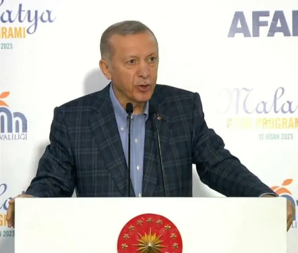 son-dakika-malatyada-depremzedeler-ile-iftar-programi-baskan-erdogan-kandilden-bagiranlar-cagiranlar-bunlar-vi-1681411027532.jpg