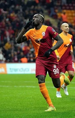 Galatasaray'ın sözleşmesini feshettiği Mbaye Diagne bu kez de inşaat sektörüne girdi: “5 ay içinde anahtar teslim daireler”
