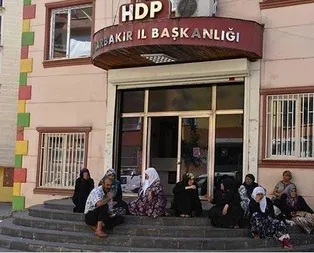 HDPlilerin evlat nöbetindeki ailelere tehditleri devam ediyor: Bu işin peşini bırak yoksa...