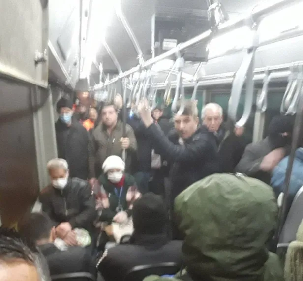 koronaviruse-ragmen-seferleri-azaltan-ibbden-akla-ziyan-senaryo-sucu-vatandasta-buldular-1585500936468.jpeg Koronavirüse rağmen seferleri azaltan İBB’den akla ziyan senaryo! Suçu vatandaşta buldular-1