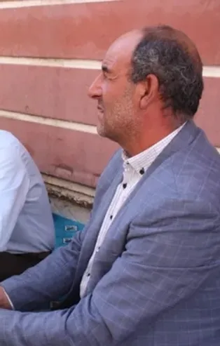 Diyarbakır'daki evlat nöbeti 17. gününde: Duvar dibine çöktü, hüngür hüngür ağladı