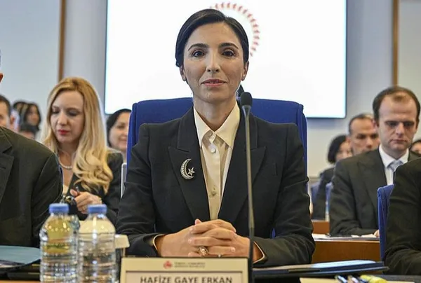 tcmb-baskani-hafize-gaye-erkan-fed-baskani-jerome-powell-ile-bir-araya-geldi-1697122601952.jpeg TCMB Başkanı Hafize Gaye Erkan FED Başkanı Jerome Powell ile bir araya geldi-4