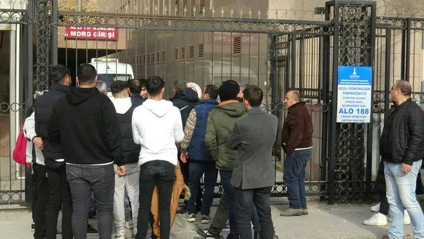 İzmir'de vinç devrildi! Ölü ve yaralılar var: 4 kişi tutuklandı!-2