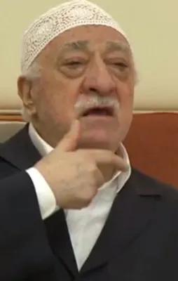 "Fetullah Gülen isterse ben de başımı açarım"