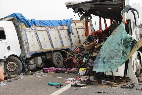 otobus-kazalarinda-21-kisi-hayatini-kaybetti-gozler-emniyet-kemerine-cevrildi-takmayana-agir-yaptirimlar-getirilsin-1628747838660.jpg Otobüs kazalarında 21 kişi hayatını kaybetti! Gözler emniyet kemerine çevrildi: Takmayana ağır yaptırımlar getirilsin-6