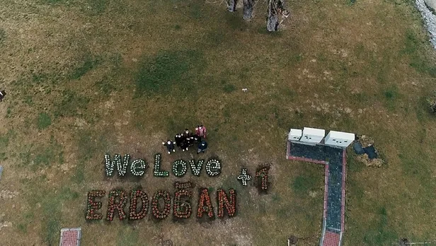 down-sendromlu-cocuklardan-baskan-erdogana-anlamli-destek-we-love-erdogan-1-1616272117526.jpeg Down sendromlu çocuklardan Başkan Erdoğan'a anlamlı destek! "We Love Erdoğan +1"-3