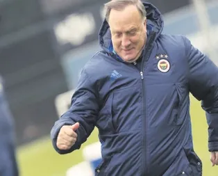 Advocaat kalıyor mu?