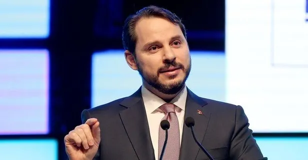 Bakan Albayrak'tan gazetecilere kutlama