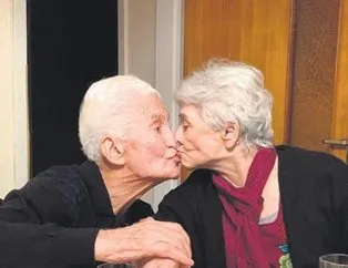 65 yıllık aşıklar cennette buluştular