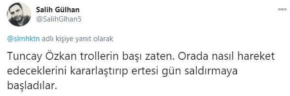 izmirde-yuzlerce-kisi-enkaz-altindayken-chplilerin-yemek-yedigi-yer-tepki-cekti-1604671130331.jpg İzmir'de yüzlerce kişi enkaz altındayken CHP'lilerin yemek yediği yer tepki çekti-6