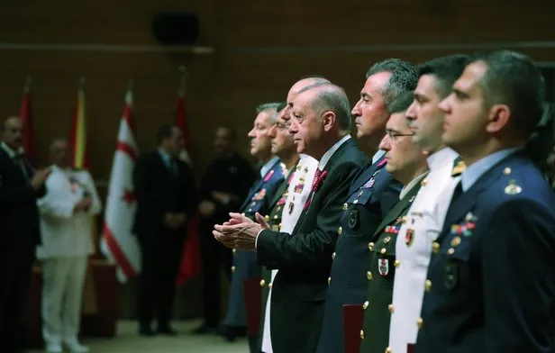 baskan-erdogandan-milli-savunma-universitesi-mezuniyet-toreninde-onemli-aciklamalar-1656684645419.jpeg