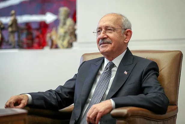 kilicdaroglu-chp-binasina-ben-kemal-geliyorum-pankarti-asti-ama-adresi-yazmadi-takvim-rotasini-cikardi-1675467048103.jpeg