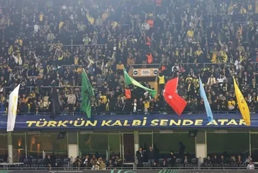 Ülker Stadyumu'nda 16 Türk devletine ithafen "Türk'ün kalbi sende atar" pankartı açıldı!
