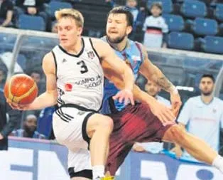 Kartal Trabzon’a acımadı!