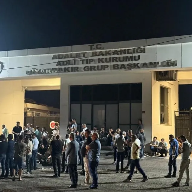 Diyarbakır’da husumetli aileler arasında kan aktı