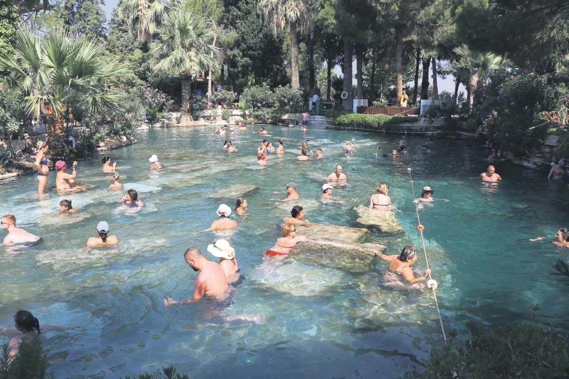 Kraliçelere layık