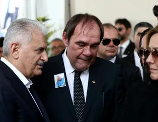 Erdoğan Demirörenin cenazesinde çok sayıda ünlü isim bir araya geldi