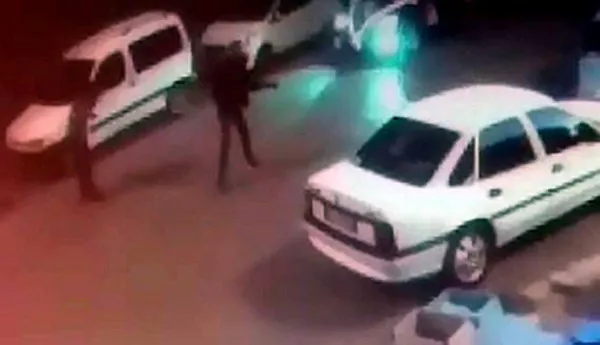 dugun-savas-alanina-dondu-denizli-merkezefendide-tufekli-sopali-kavga-1633354632952.jpg Düğün savaş alanına döndü! Denizli Merkezefendi'de tüfekli sopalı kavga-5