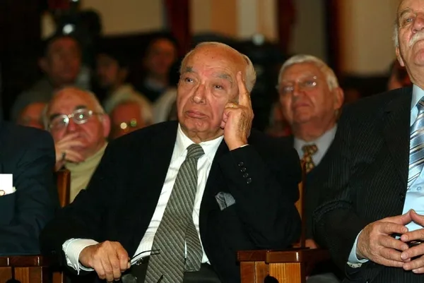 son-dakika-selahattin-beyazit-kimdir-galatasarayin-eski-baskanin-gizli-yasami-turkiyede-gladyonun-baronu-1643278098436.jpg SON DAKİKA: Selahattin Beyazıt kimdir? Galatasaray'ın eski başkanın gizli yaşamı: Türkiye'de Gladyo'nun baronu-5