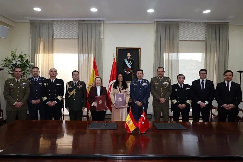 Türkiye ile İspanya arasında imzalar atıldı: Jet Eğitim Uçağı Projesi'nde işbirliği-1