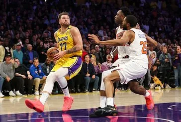 Dev zafer Doncic ve James’ten! New York Knicks -  Los Angeles Lakers: 109-113 | MAÇ SONUCU