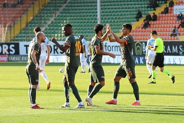 Alanya'da puanlar bölüşüldü! Aytemiz Alanyaspor 1-1 Medipol Başakşehir (MAÇ SONUCU-ÖZET)-3