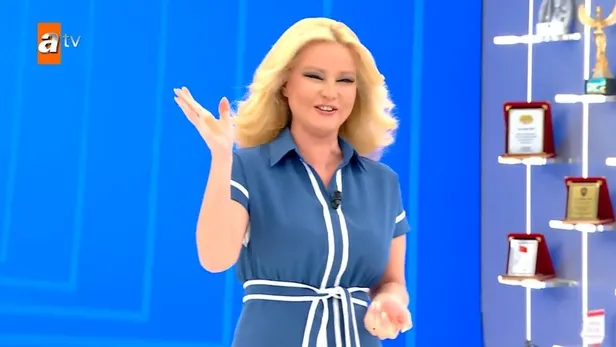 muge-anli-evleniyor-mu-kiminle-evleniyor-sinasi-yuzbasioglu-kimdir-kac-yasinda-nereli-emniyet-muduru-sinasi-yu-1655712604458.jpg Emniyet Müdürü Şinasi Yüzbaşıoğlu kimdir, kaç yaşında, nereli? MÜGE ANLI EVLENİYOR MU? Müge Anlı kiminle evlendi?-3