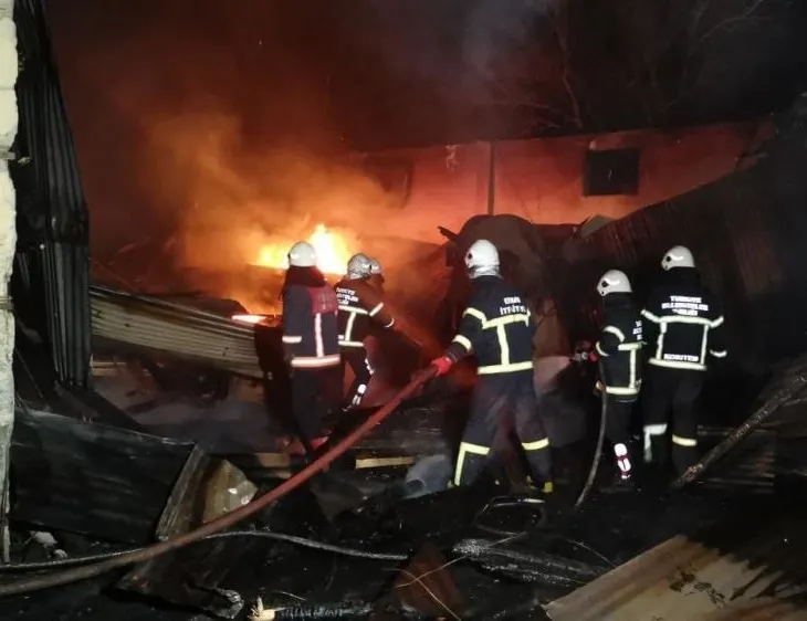 Tokat’ta palet fabrikasında yangın