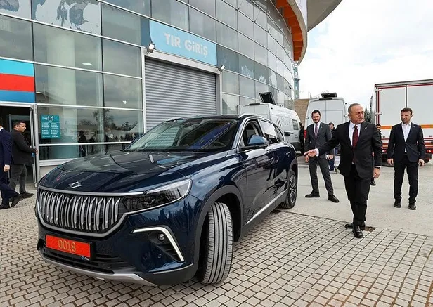 7-yilda-1-milyon-togg-yollarda-olacak-baskan-erdogandan-kilicdarogluna-hediye-verilir-mi-sorusuna-manidar-yani-1681332611107.jpeg 7 yılda 1 milyon Togg yollarda olacak! Başkan Erdoğan'dan "Kılıçdaroğlu'na hediye verilir mi?" sorusuna manidar yanıt: Parasını verir alır-5