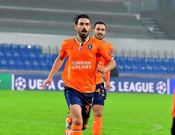 irfan-can-kahveci-transferinde-gerilim-galatasaray-basaksehire-resti-cekti-1611689308932.jpeg İrfan Can Kahveci transferinde gerilim! Galatasaray, Başakşehir'e resti çekti-6