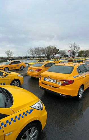 Yenikapı'da taksi kuyruğu! Hepsi oraya akın etti