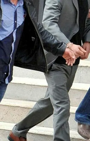 Son dakika: FETÖ’nün askeri mahremine operasyon: 20 gözaltı