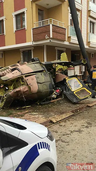 İstanbul Sancaktepe'de düşen askeri helikopterden ilk görüntüler - 38