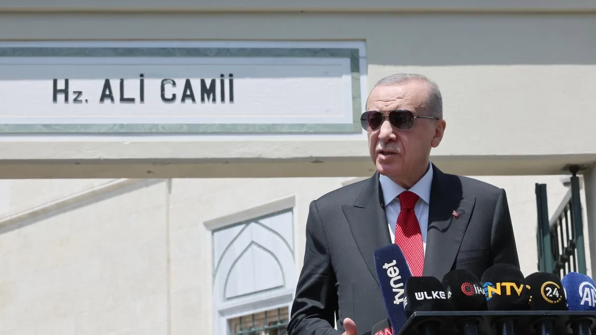 Başkan Erdoğan cumayı Hz. Ali Camisi'nde kıldı