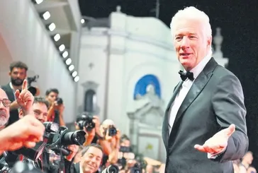 ABD'li aktör Richard Gere'den Filistin'e destek şiiri!