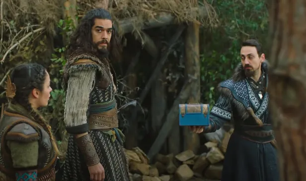 acisi-bogrune-isledi-destan-7-bolum-fragmani-hirstan-gozunu-karartacak-simdi-hedefte-o-var-1640757578147.jpg Destan 7. bölüm fragmanı: Acısı böğrüne işledi! Hırstan gözünü karartacak! Şimdi hedefte o var-2