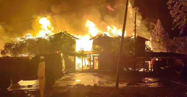 Antalya Olimpos’taki Kadir’in Ağaç Evleri’nde yangın! Yeryüzünün en iyi hosteli kül oldu