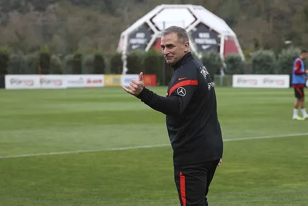 Alman teknik adam Stefan Kuntz'dan yakın markaj! Rakibe değil kendi takımına bakıyor-2