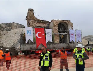 1700 tonluk cami böyle taşınıyor! Görenler şaşkına döndü