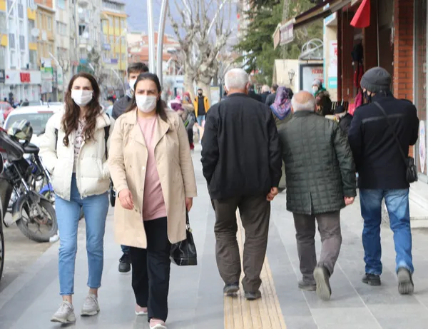 son-dakika-tokatta-vaka-sayilari-artti-dugun-ve-nikahlar-ertelendi-spor-salonlari-hayvan-pazarlari-kapandi-1614174411466.jpg SON DAKİKA: Tokat'ta vaka sayıları arttı! Düğün ve nikahlar ertelendi! Spor salonları hayvan pazarları kapandı-7